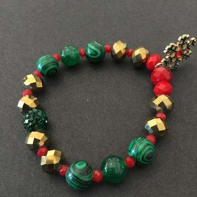 Beautiful Christmas beard stretch charm bracelet