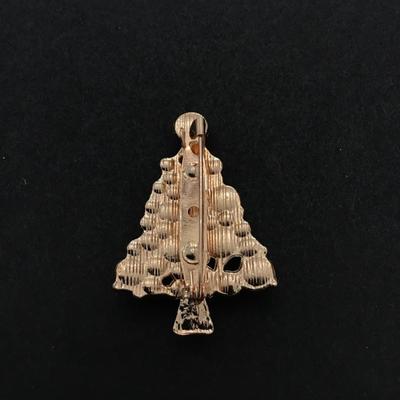 Faux Pearl Christmas tree brooch