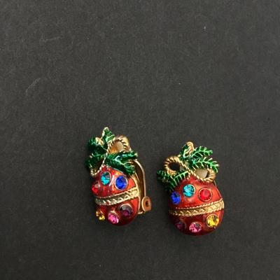 Beautiful Christmas ornament rhinestone clip on earrings