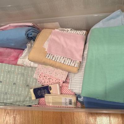 Tote with mainly flannel fabric