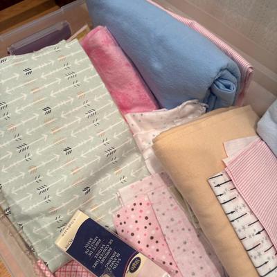 Tote with mainly flannel fabric