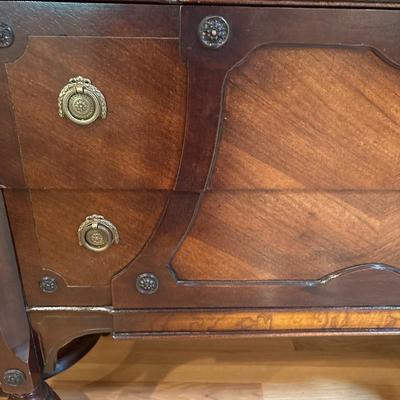 Antique sideboard - Stunning!