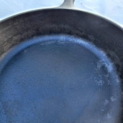Lodge Cast Iron Cookware & More (G-JS)