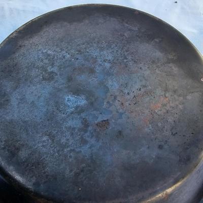 Lodge Cast Iron Cookware & More (G-JS)