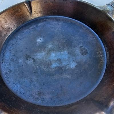Lodge Cast Iron Cookware & More (G-JS)