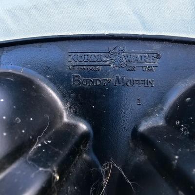Lodge Cast Iron Cookware & More (G-JS)