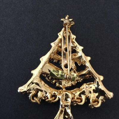 Beautiful enamel multicolored crystal rhinestone Christmas tree brooch very nice very beautiful