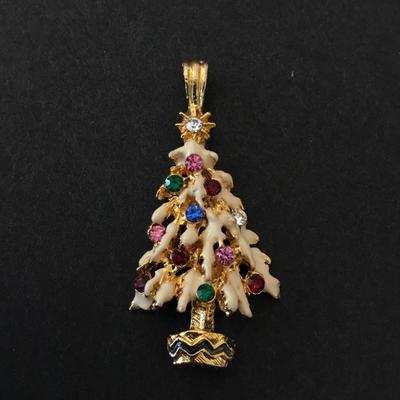 Beautiful Christmas mid-century frosted Christmas tree pendant very beautiful