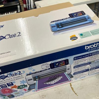 Sale Photo Thumbnail #18: Brothers scan n cut 2 CM650W, This item appears to be new or barely used. Item comes with a carrying case