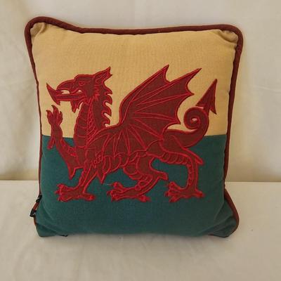 Eclectic European Decor - Dutch Clogs, Edinburgh Art & More (G-JS)