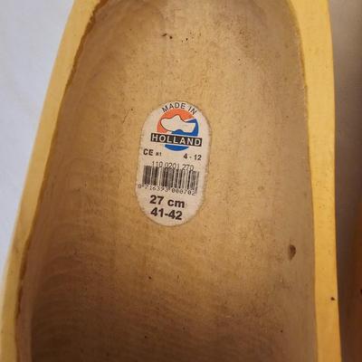 Eclectic European Decor - Dutch Clogs, Edinburgh Art & More (G-JS)