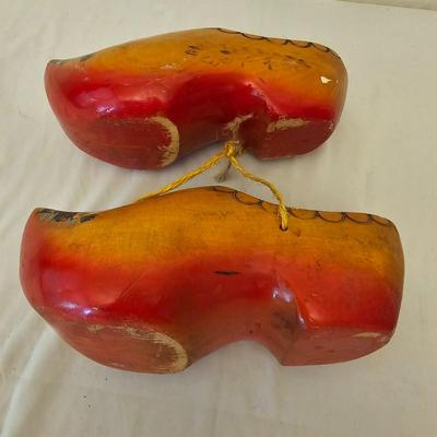 Eclectic European Decor - Dutch Clogs, Edinburgh Art & More (G-JS)