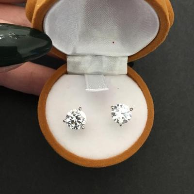 Beautiful stud, crystal stud earrings