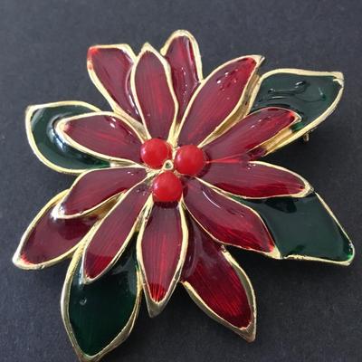 Vintage, beautiful Christmas brooch, flower Christmas bro