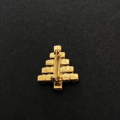 Christmas tree pin