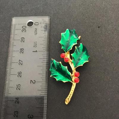 Mistletoe brooch makers mark