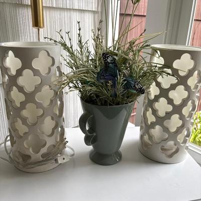 Two lamps & vase