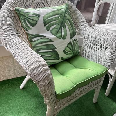7 pc vintage wicker patio set