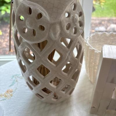 Owl vase, trinket dishes, USB lamp, more