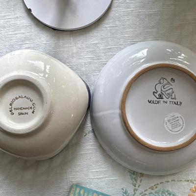 Owl vase, trinket dishes, USB lamp, more