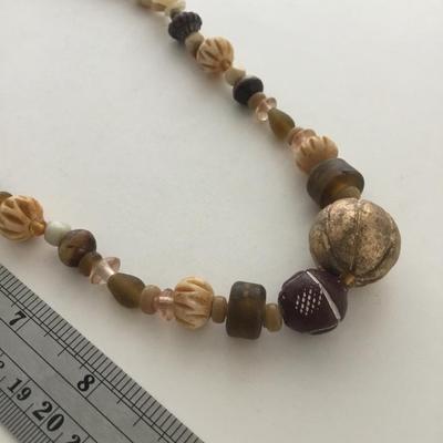 Beautiful unique beaded vintage clasp necklace