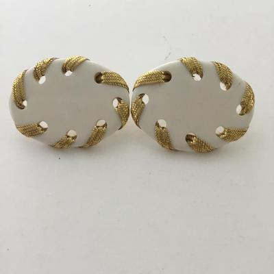 White oval gold tone unique fashion earrings