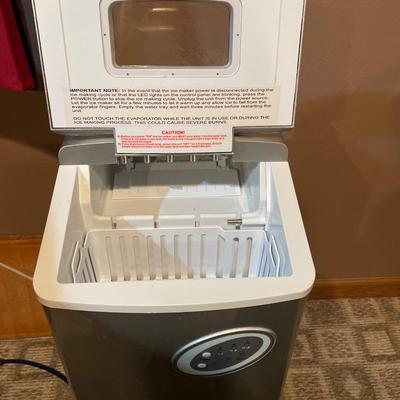 Emerson ice maker