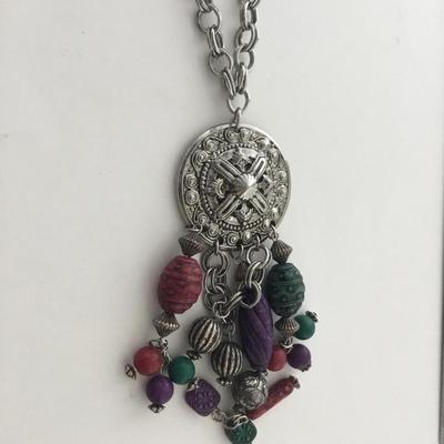 Unmarked beautiful statement necklace