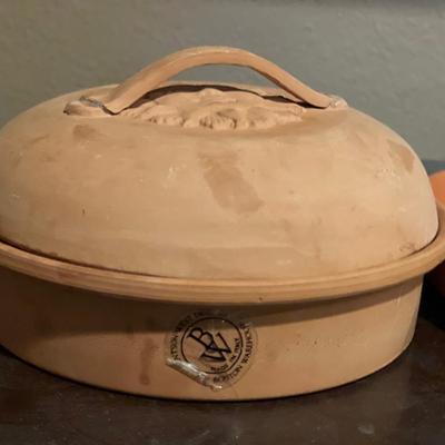 Fondue pot with pottery cookware