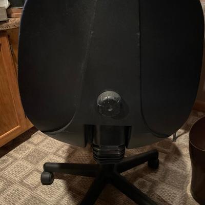 Black office chair