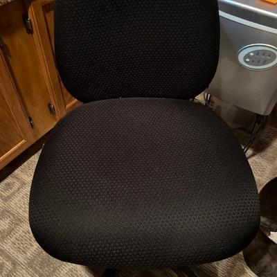 Black office chair