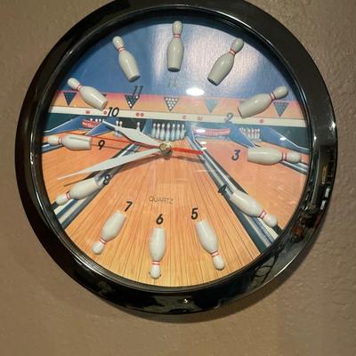 Large Pepsi mirror and bowling clock