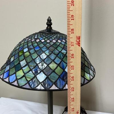 Tiffany Style Stained glass table lamp