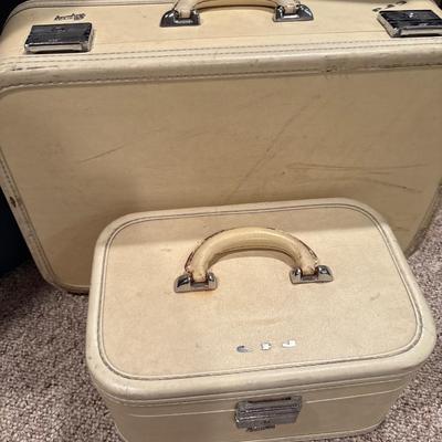 Luggage (including vintage Skyway)