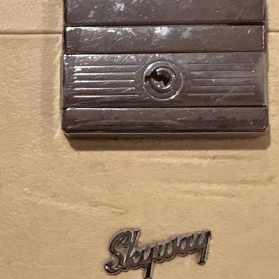 Luggage (including vintage Skyway)