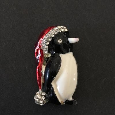 Cute vintage enamel, penguin, rhinestone brooch, cute little guy