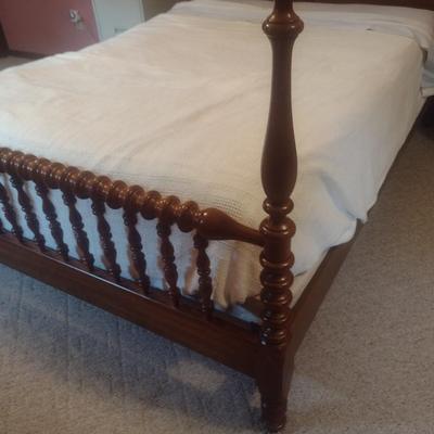 Vintage Mahogany Turned Wood Four Post Full Size Bed with Mattress Set