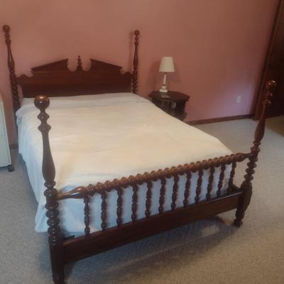 Vintage Mahogany Turned Wood Four Post Full Size Bed with Mattress Set
