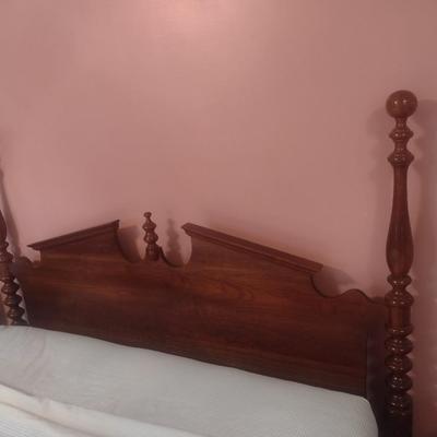Vintage Mahogany Turned Wood Four Post Full Size Bed with Mattress Set