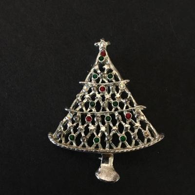 Mid century Silver-tone rhinestone Christmas tree brooch