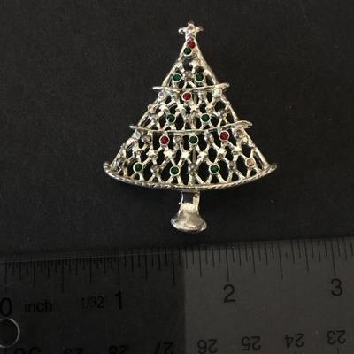 Mid century Silver-tone rhinestone Christmas tree brooch