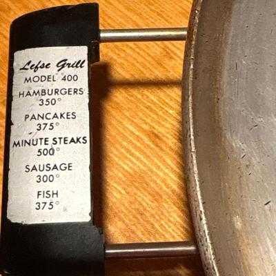 Vintage lefse grill