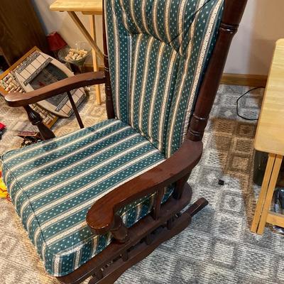 Dark wood and green pad glider