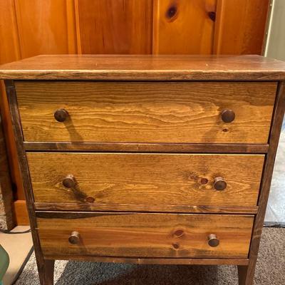 Small 3-drawer chest