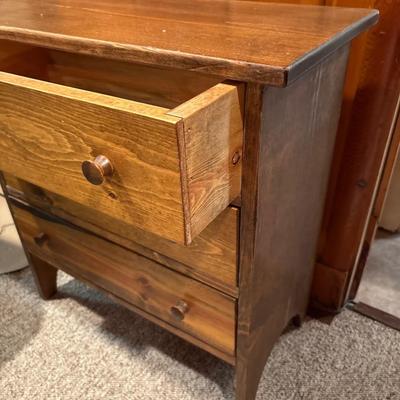 Small 3-drawer chest