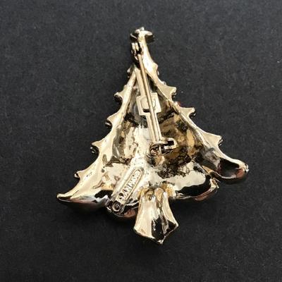 Sale Photo Thumbnail #138: Vintage Christmas tree lapel pin by gerry