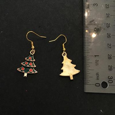 Sale Photo Thumbnail #193: Christmas tree fashion earrings. Please see attached photos.