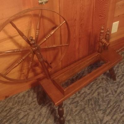 Vintage Early American Design Spinning Wheel Plant Stand
