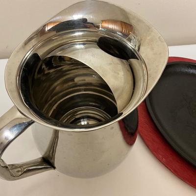 Lodge Fry pan, stainless steel pitcher