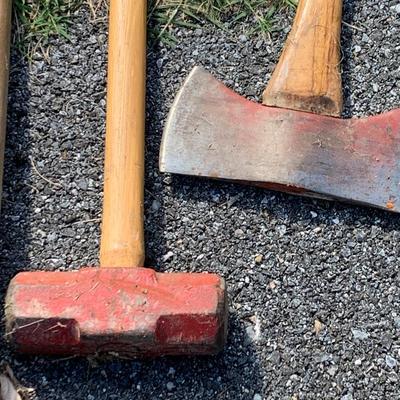 Large Garden Tools Lot